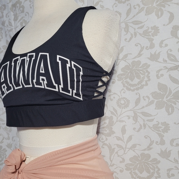 Pink Victoria Secret Ultimate Sport Bra - Picture 2 of 5